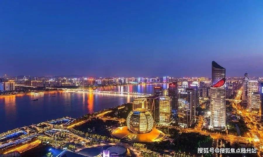 2024新臭精准资料大全,最新答案解析说明_Surface22.580-7